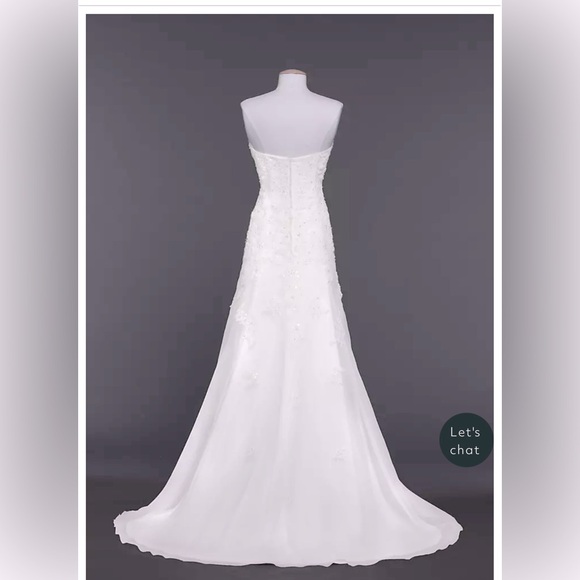 Wedding Dress never worn (runs small) - Picture 2 of 6